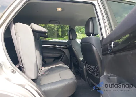 2013 Kia Sorento Lx V6 z USA, uszkodzony, nr VIN 5XYKTDA21DG368596